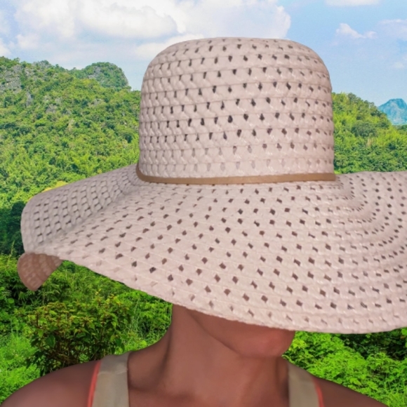 EUC straw floppy wide brim faux leather tan strip around base intersecting on - Picture 3 of 5